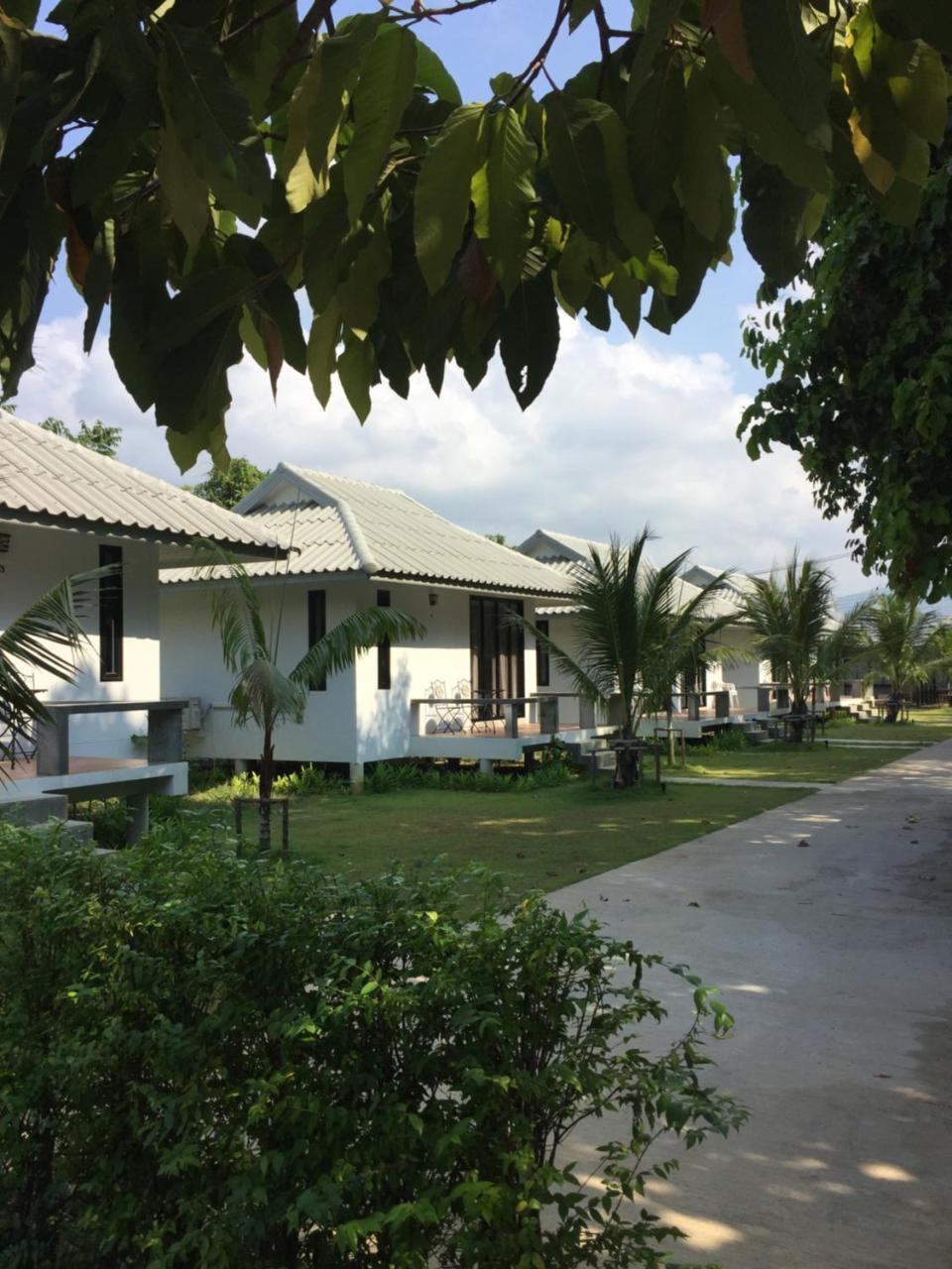 Bulan Villa Районг Экстерьер фото