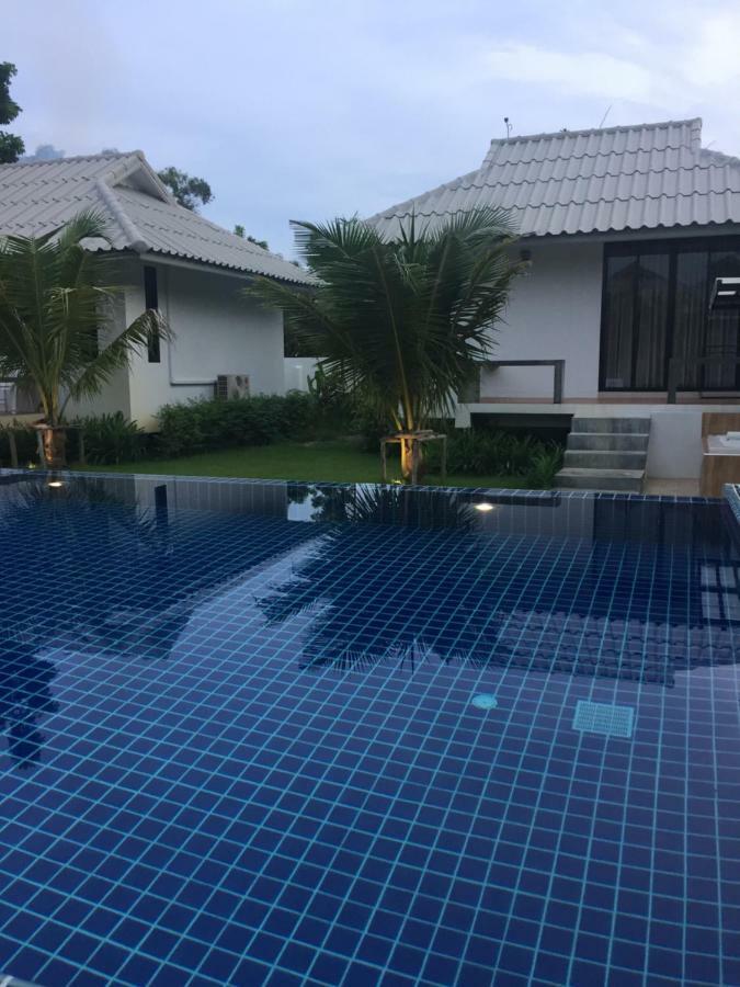 Bulan Villa Районг Экстерьер фото